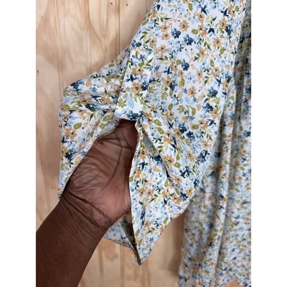 TORRID Harper Floral 3/4 Rolled Sleeves Pullover Blouse Top Size 5 - Picture 7 of 9